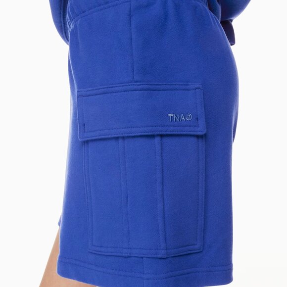 Aritzia Cozy Sweatfleece Mega Cargo Mid-Thigh Short - Picture 3 of 6